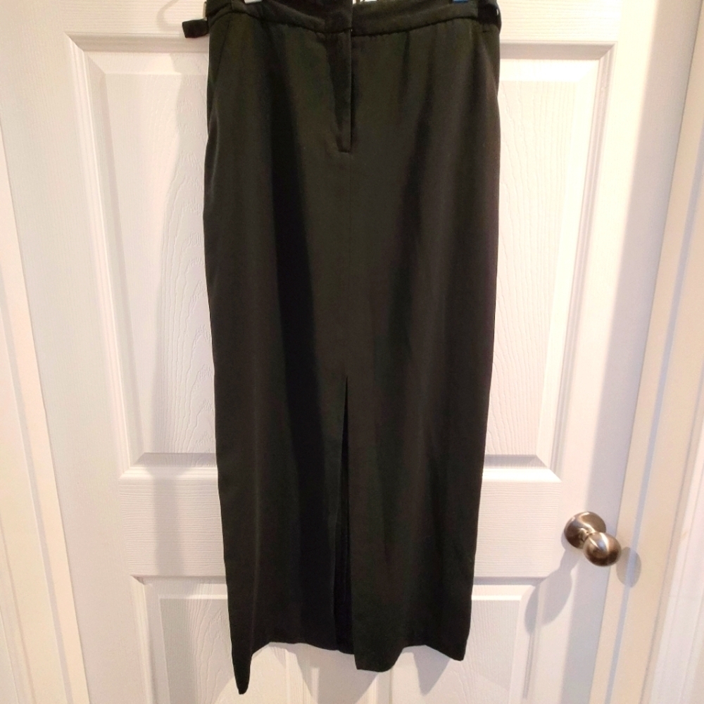The Limited Dark Pencil Skirt